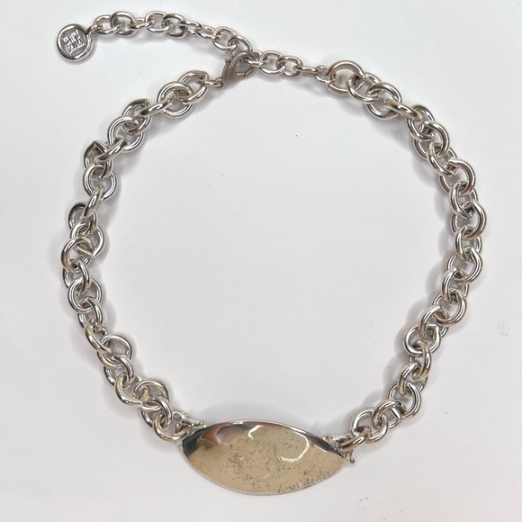 Sold | Givenchy vintage Silver Abstract Logo Tag Choker Chain Necklace - Picture 2 of 10